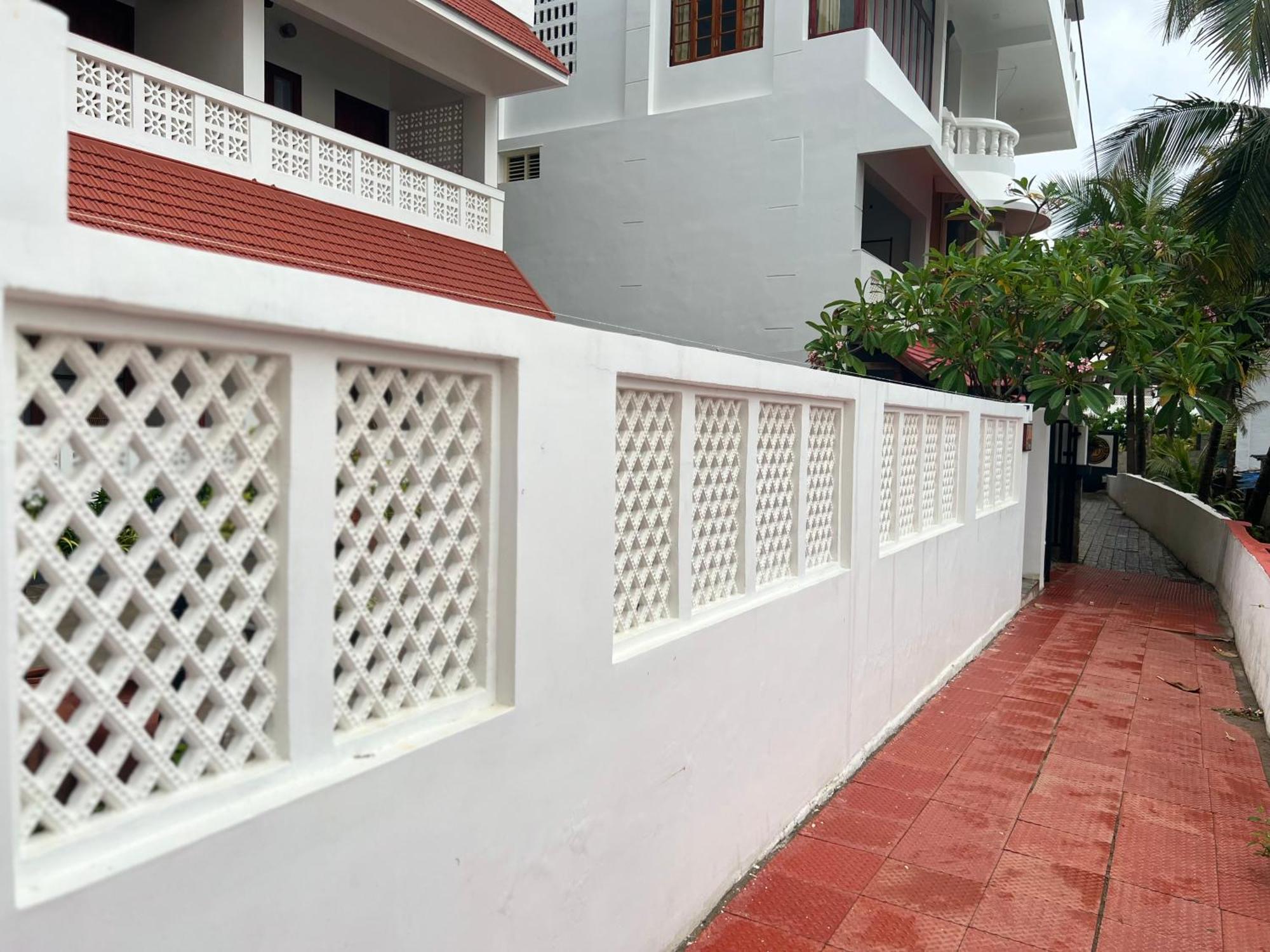 Buddha Beach Hotel Kovalam Luaran gambar
