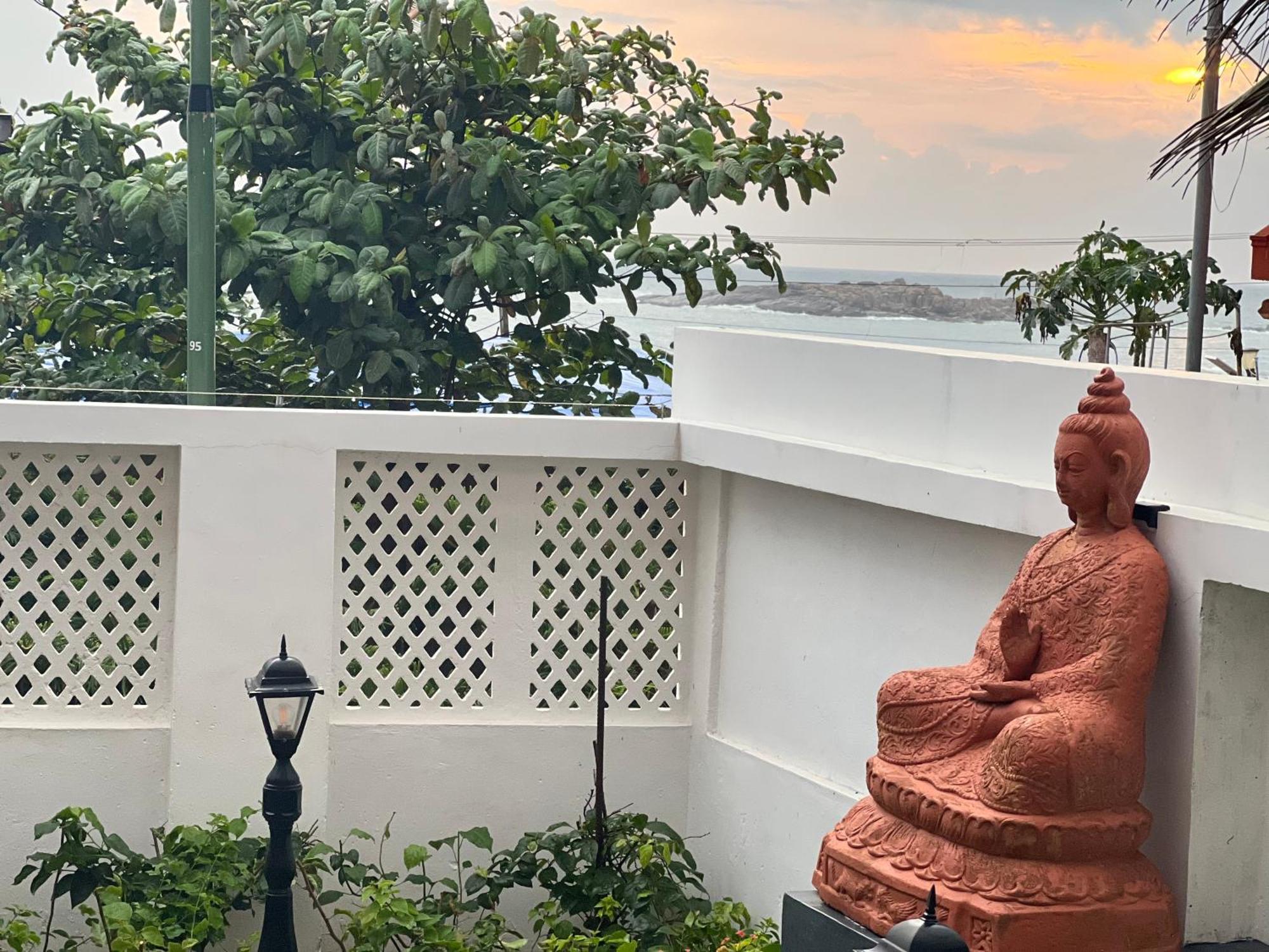 Buddha Beach Hotel Kovalam Luaran gambar