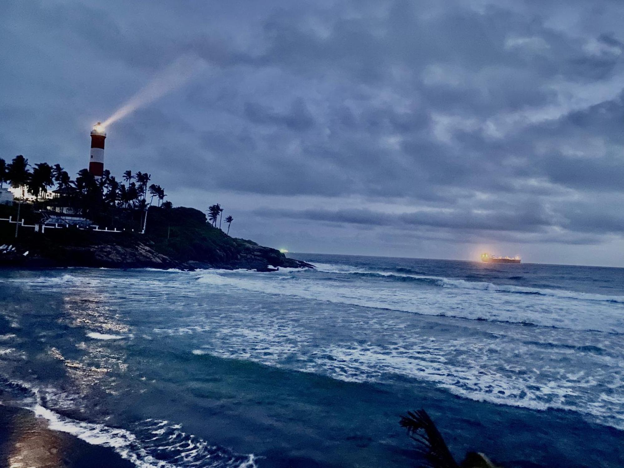 Buddha Beach Hotel Kovalam Luaran gambar